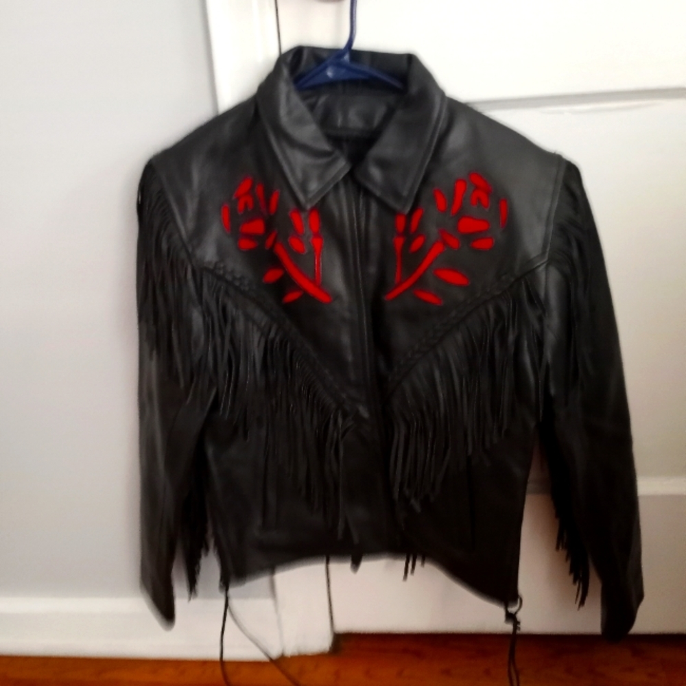 Antelope Creek Leather jacket  size small inner lining comes out brand new